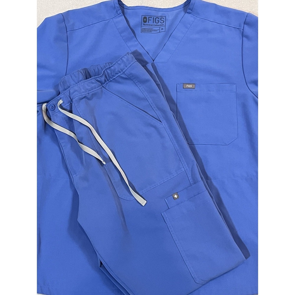 FIGS Mens XL Chisec Three Pocket Scrub Top Cairo Straight Leg Cargo Pant Ceil